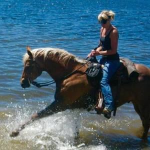 Meet your Posher, Jana